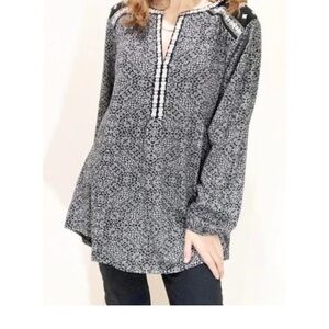 Lucky Brand Black & White Boho Print Embroidered Trim Round V-Neck Top Size 2X